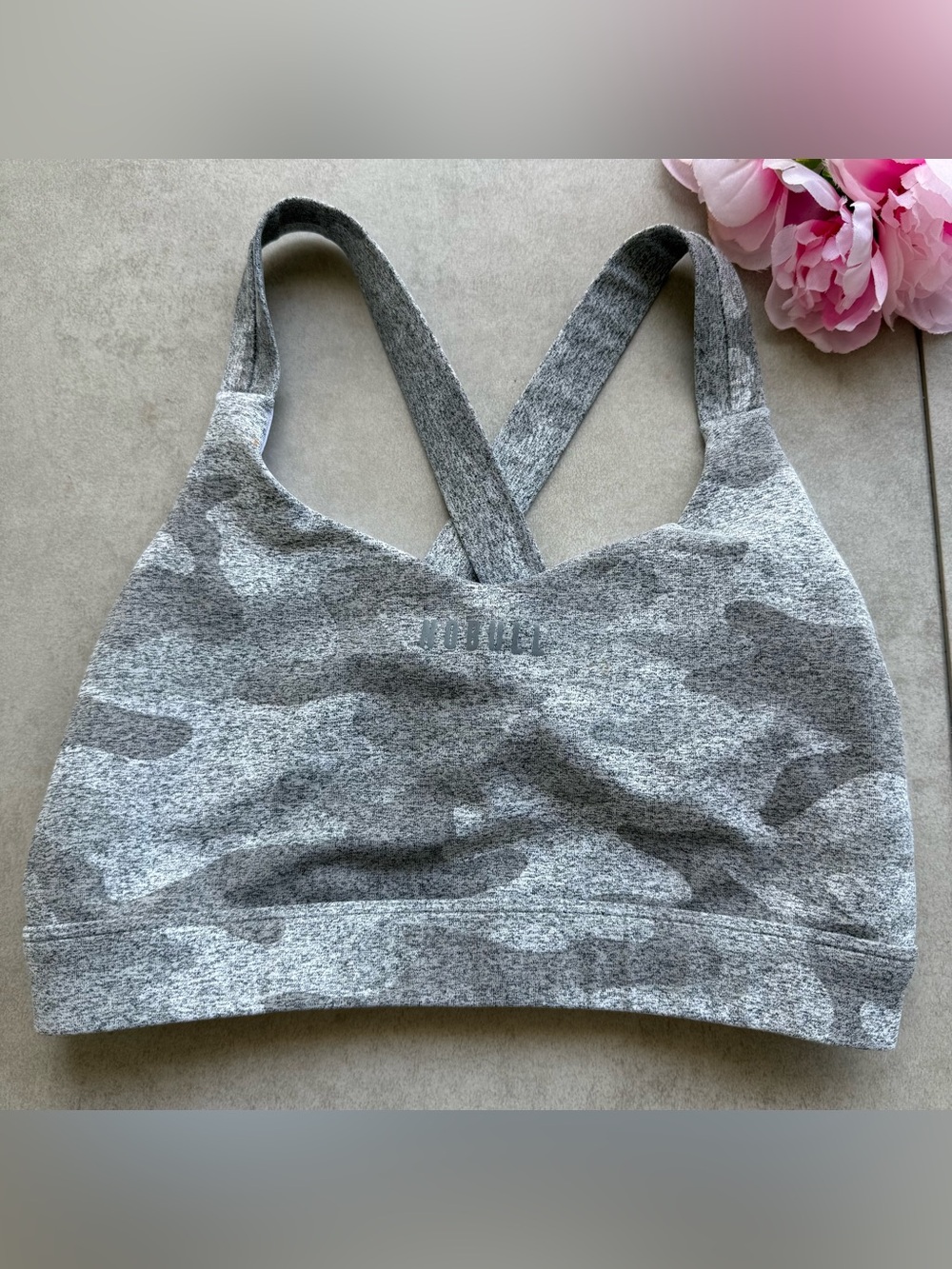 Nobull Sport Bra Medium Gray Camo RacerBack Logo padded lined scoop neck